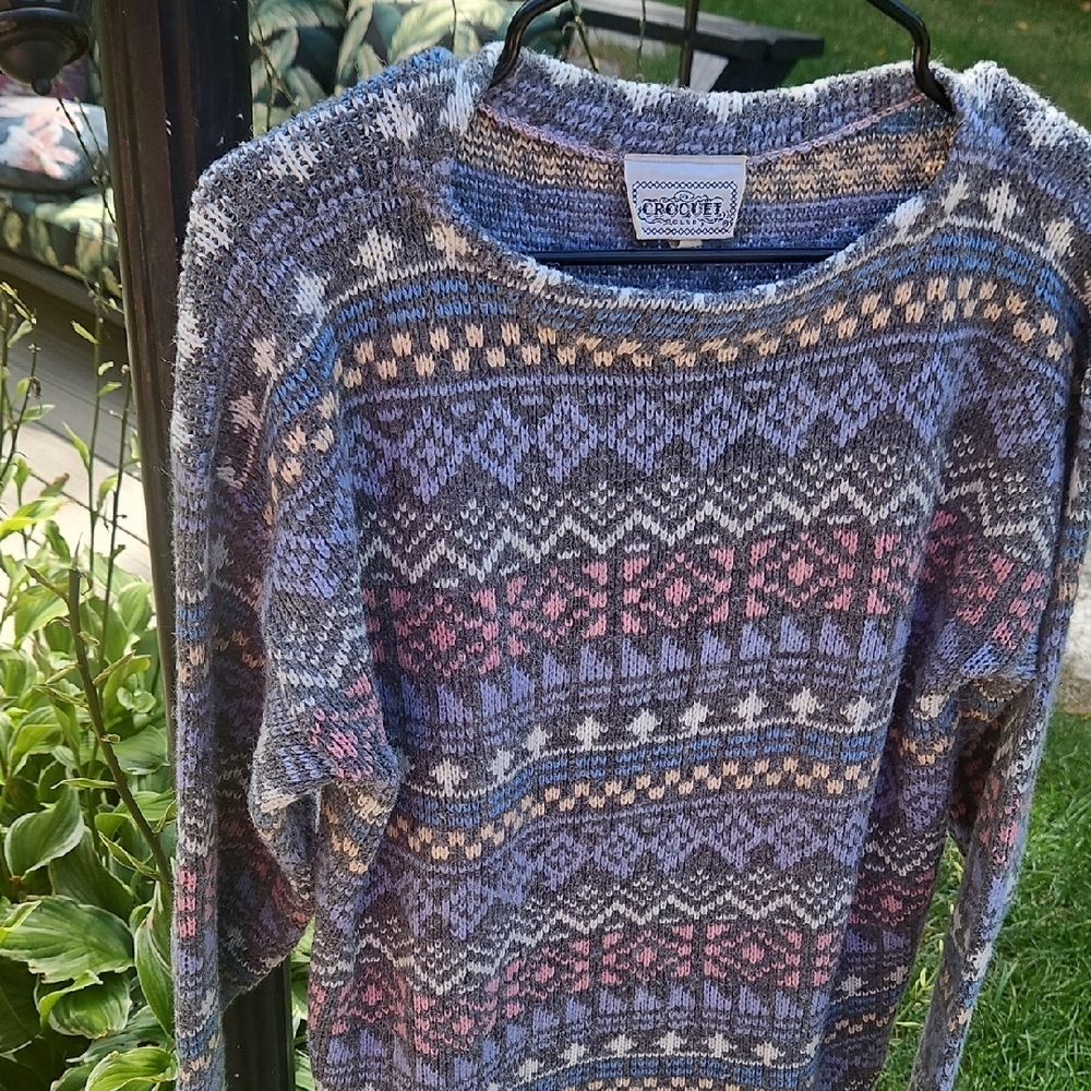 Vintage, Patterned Sweater With Multicolor Design - image 2